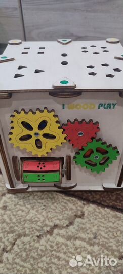 Бизиборд куб