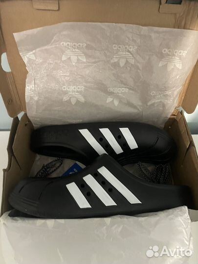 Тапочки Adidas adilette черные suterstar yeezi