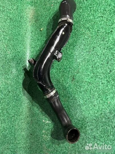 Патрубок интеркулера Volkswagen Passat Cc