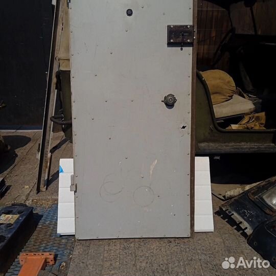Дверь входная железная бу
