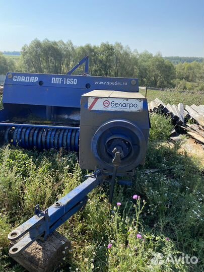 Пресс подборщик тюковый