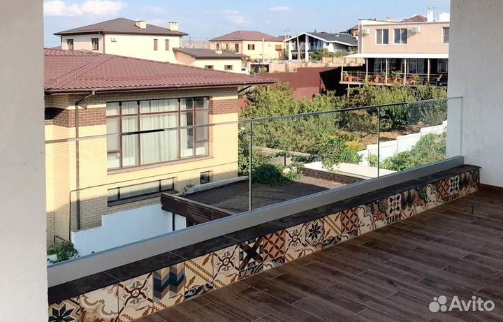 Остекление террас под ключ