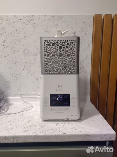 Увлажнитель Electrolux EHU-3815D