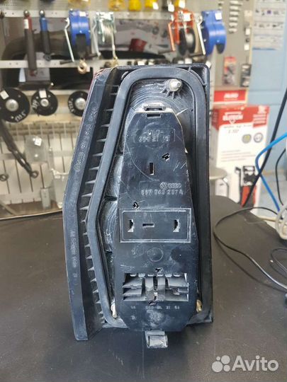 Фонарь задний Volkswagen Polo 2 правый 871945112A