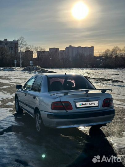 Mitsubishi Carisma 1.6 МТ, 2002, 317 000 км