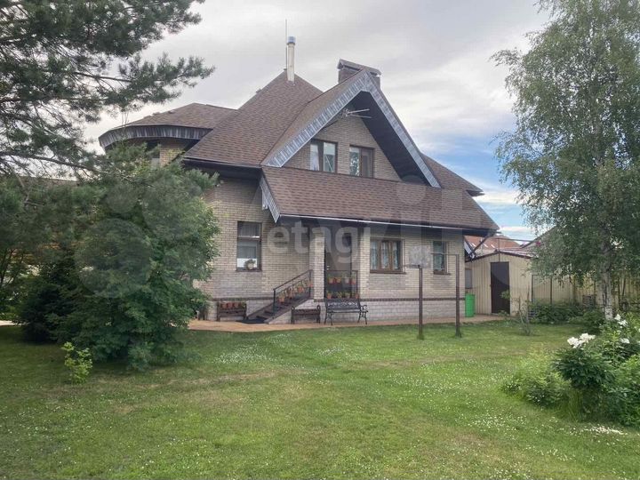 Коттедж 158,7 м² на участке 11,7 сот.