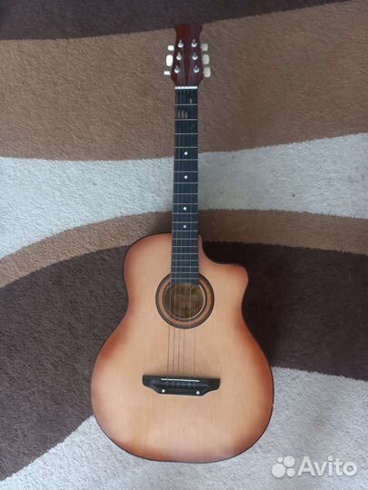 Акустическая гитара