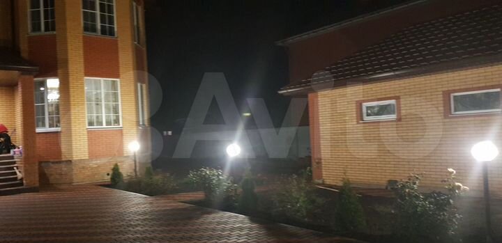 Дом 350 м² на участке 10 сот.