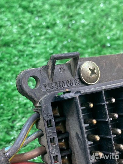 Соединительная колодка Mercedes-Benz 190 W201