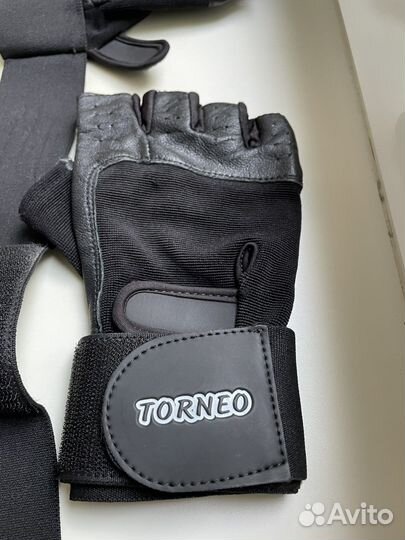 Перчатки атлетические с фиксатором torneo