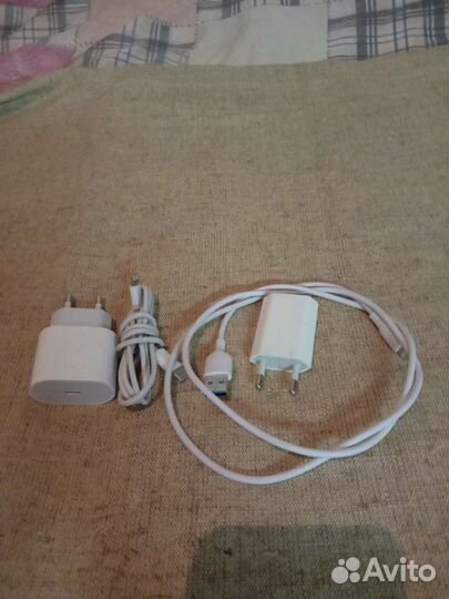 Зарядники для apple (уезжает к Евгению)