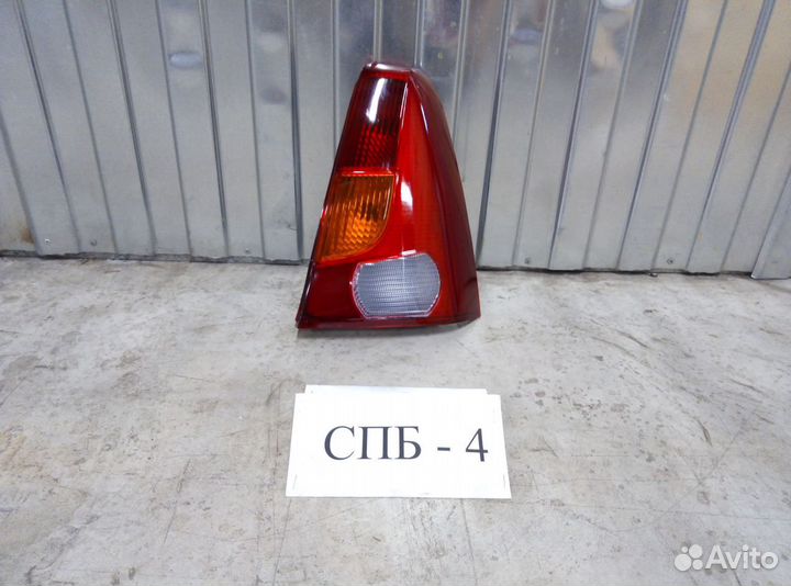 Фонарь правый Рено Логан