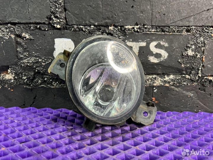 Фара противотуманная левая Nissan Dualis