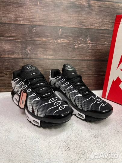 Кроссовки мужские Nike Air Max Tn Plus