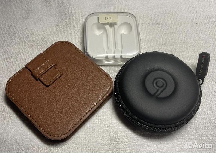 Кейсы для наушников