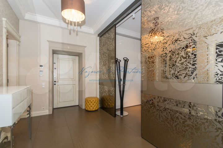 4-к. квартира, 184 м², 3/10 эт.