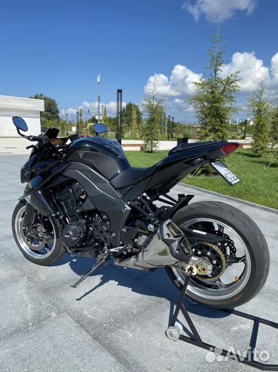 Kawasaki z1000 2011 идеальное состояние