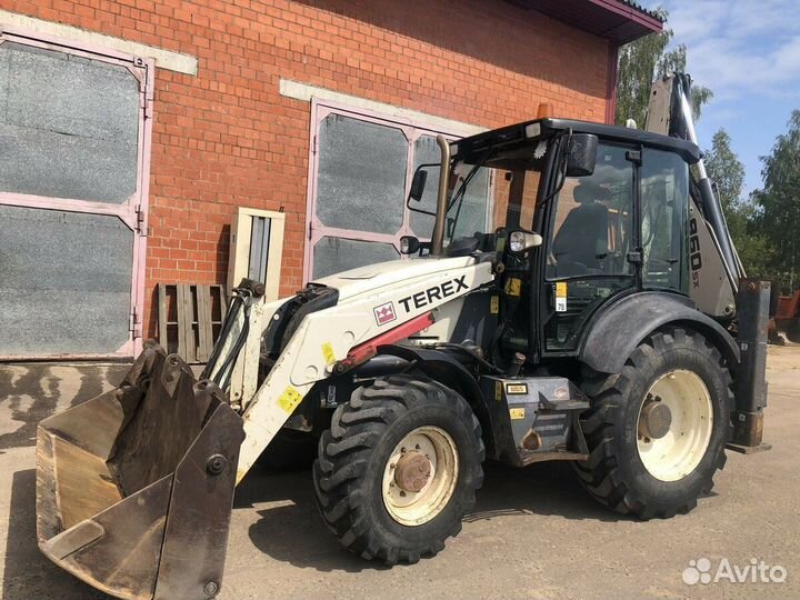 Стёкла на экскаватор-погрузчик Terex 820/825