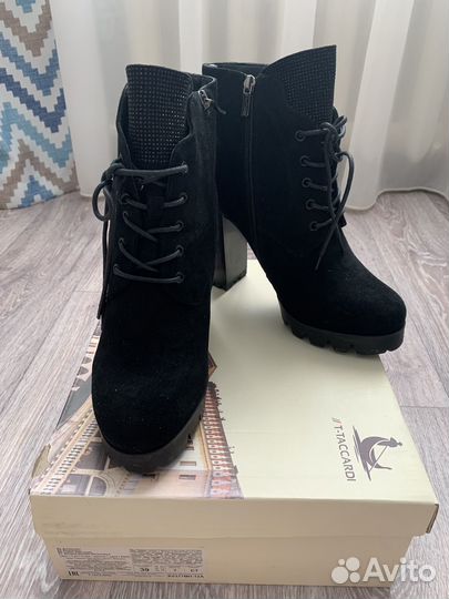 Ботильоны черные замшевые