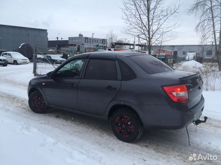 LADA Granta 1.6 МТ, 2015, 265 000 км