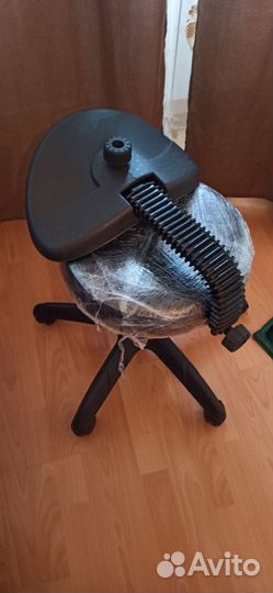 Космитологический стул