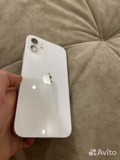 iPhone 12, 64 ГБ