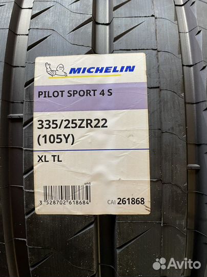 Michelin Pilot Sport 4 S 285/30 R22 и 335/25 R22 105Y