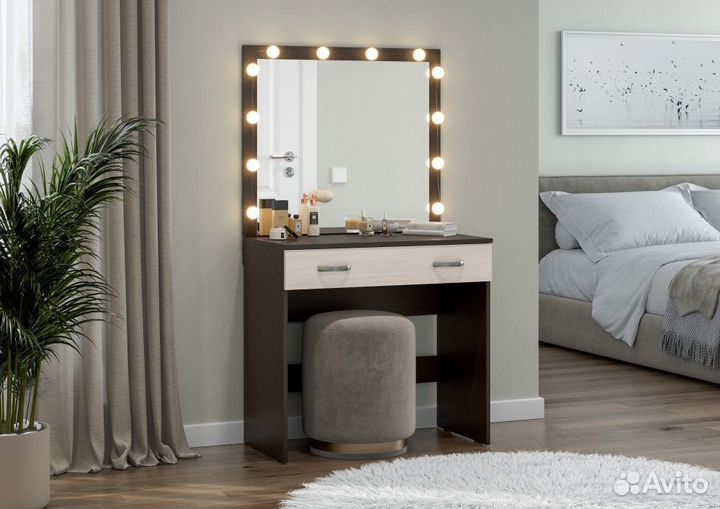 Туалетный столик с зеркалом и подсветкой