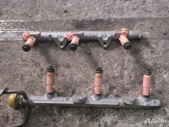 Форсунка топливная Toyota Lexus RX 330