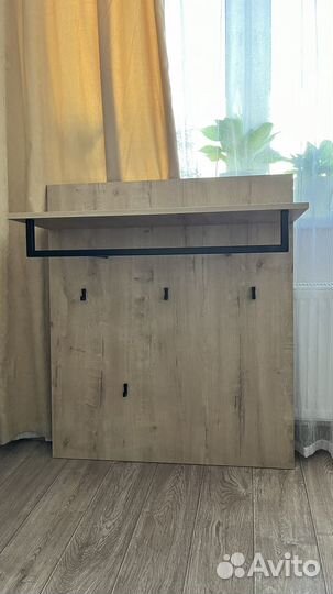 Вешалка настенная в прихожую