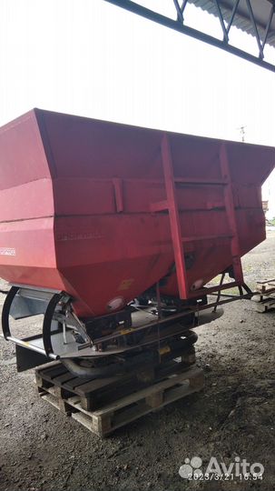 Разбрасыватель минеральных удобрений