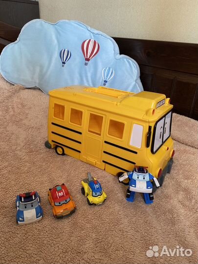 Скулби - кейс для хранения плюс машинки