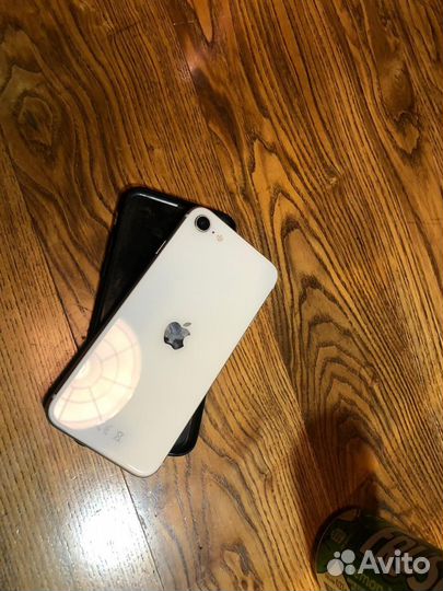 iPhone SE (2020), 256 ГБ