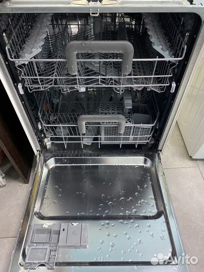 Посудомоечная машина Electrolux 60