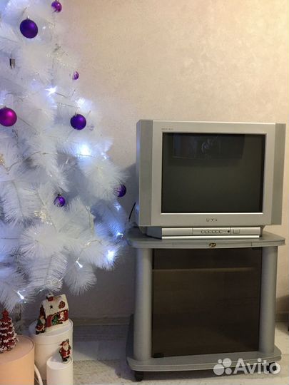 Телевизор цветной