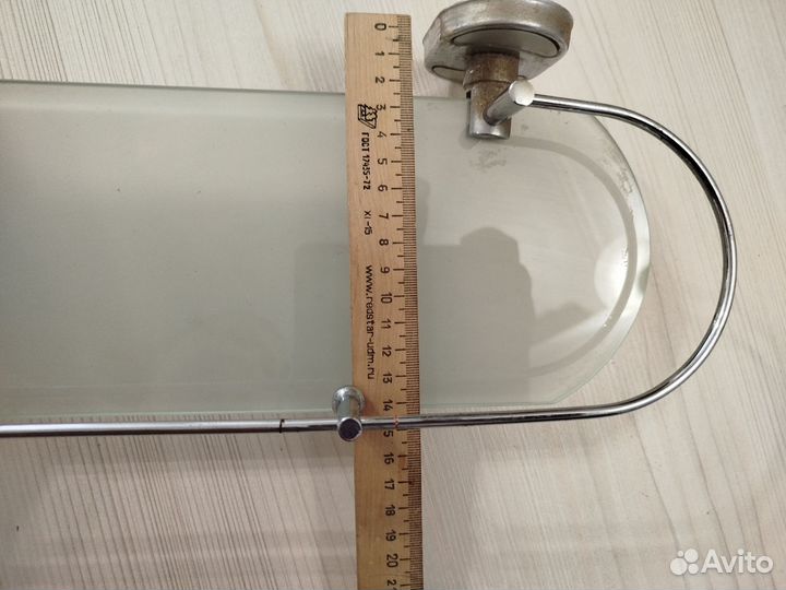 Полка стеклянная в ванную б/у