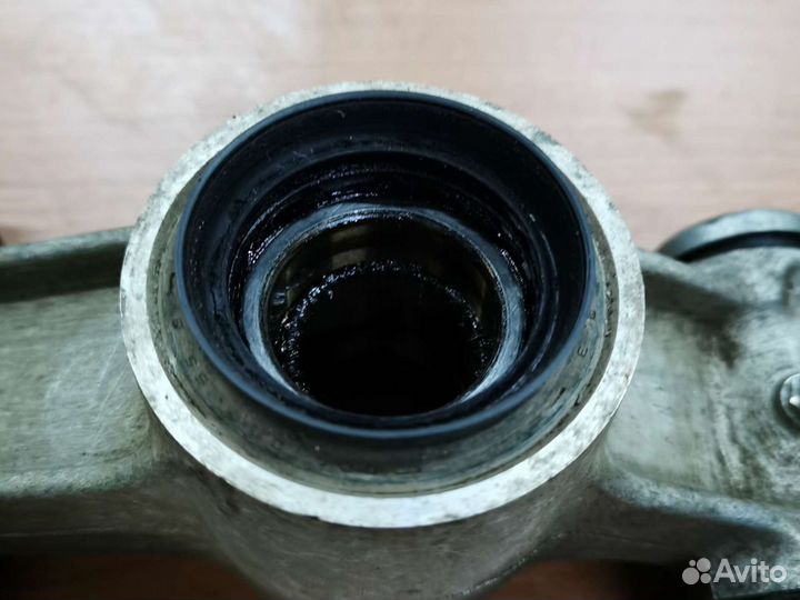 Кулак задний ямаха grizzli 660 2002 год