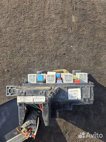 Блок предохранителей Hyundai Accent