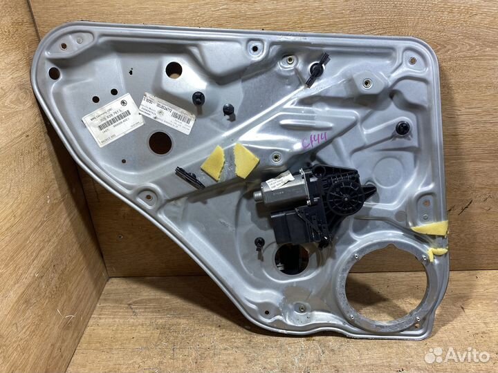 Стеклоподъемник задний левый Skoda Superb 1 C144