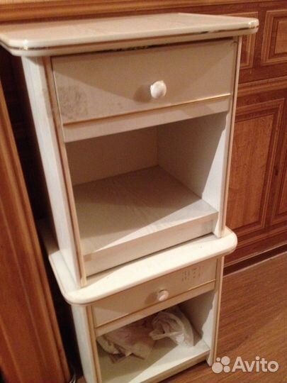 Тумба прикроватная