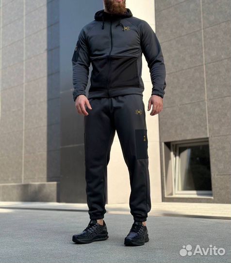 Спортивный костюм under armour на флисе