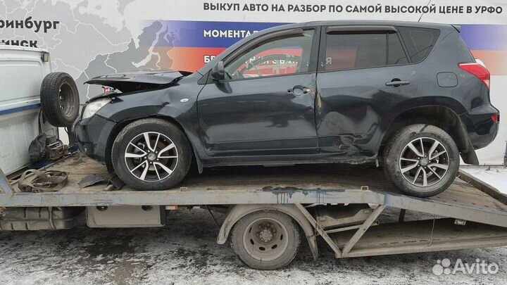 Фара противотуманная левая Toyota RAV4 (XA30) 81220-0D040