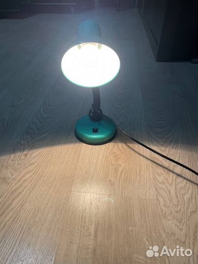 Лампа настольная