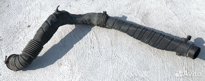 Тойота Превия Патрубок