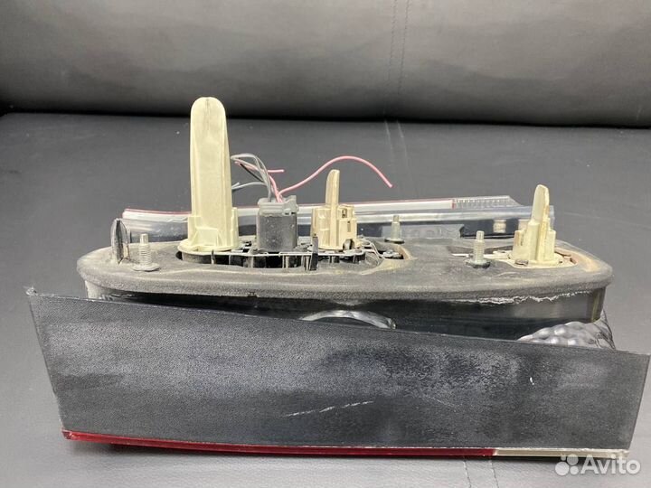 Фонарь задний левый Volvo XC70 2004-2007