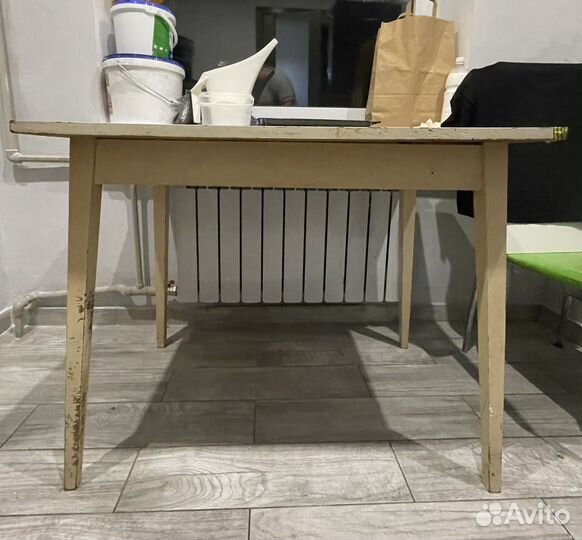 Кухонный стол