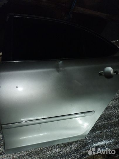 Дверь задняя левая Toyota premio