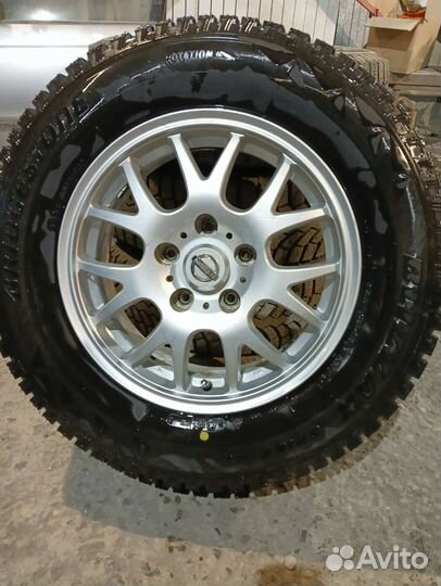 Bridgestone Blizzak Spike-01 205/70 R15 96T