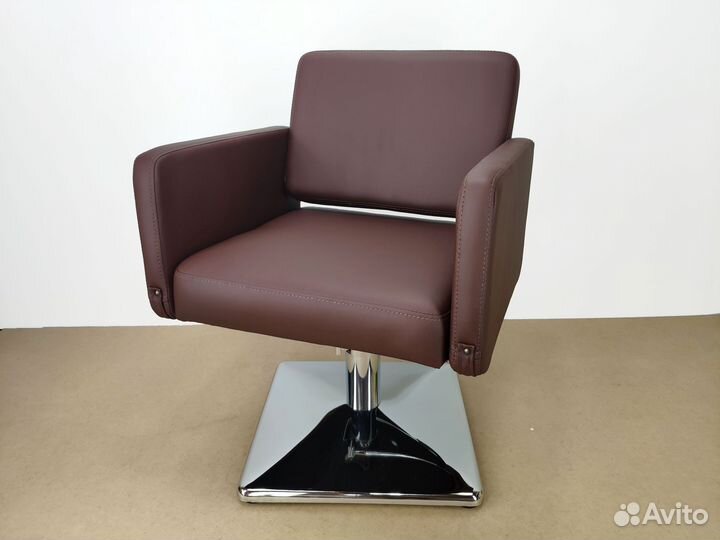 Кресла парикмахерские Elegant. От производителя