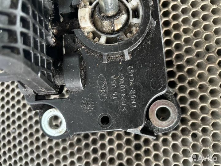 Кулиса на Ford focus 2